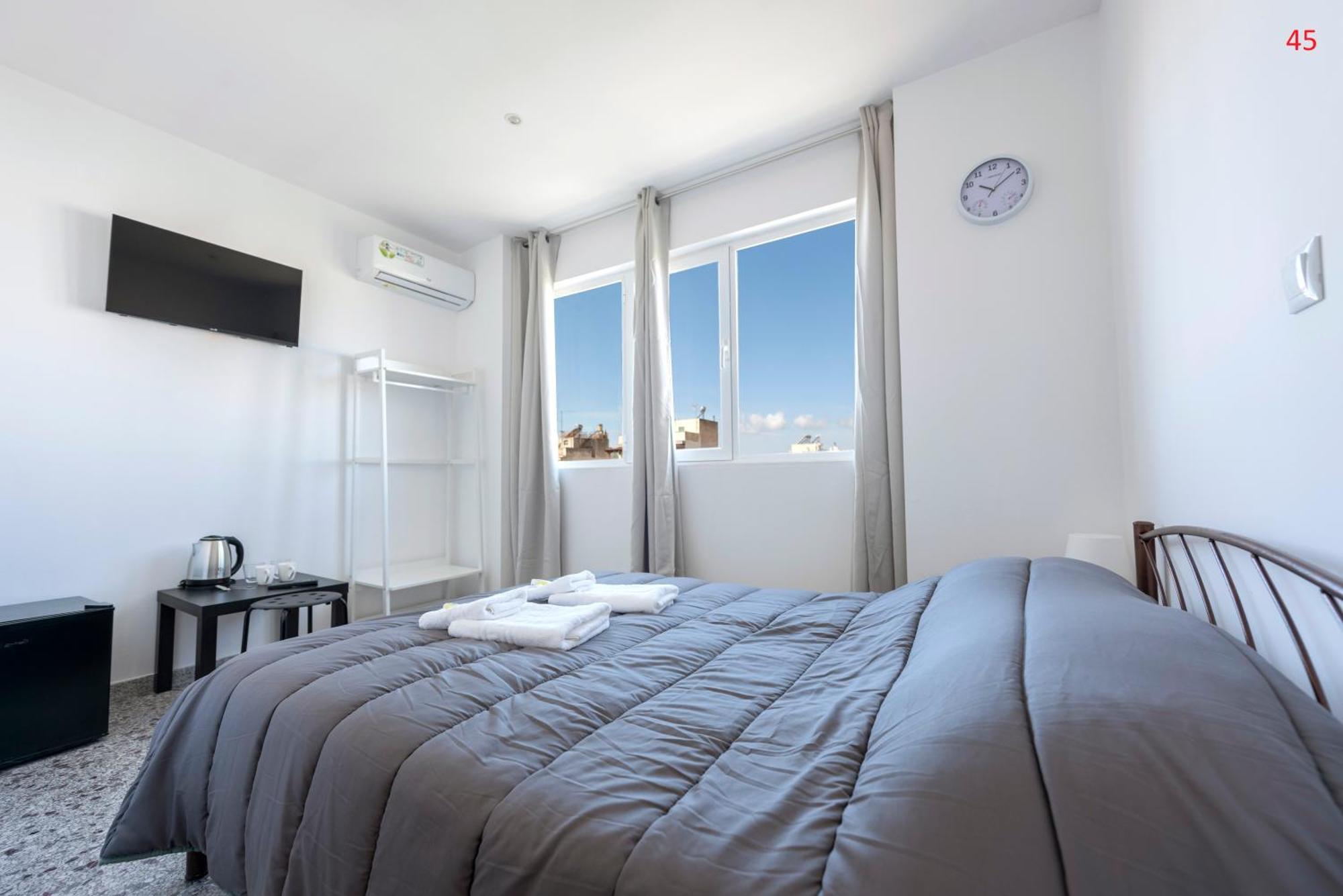 Liberal Gazi Apartment Athens Exterior photo