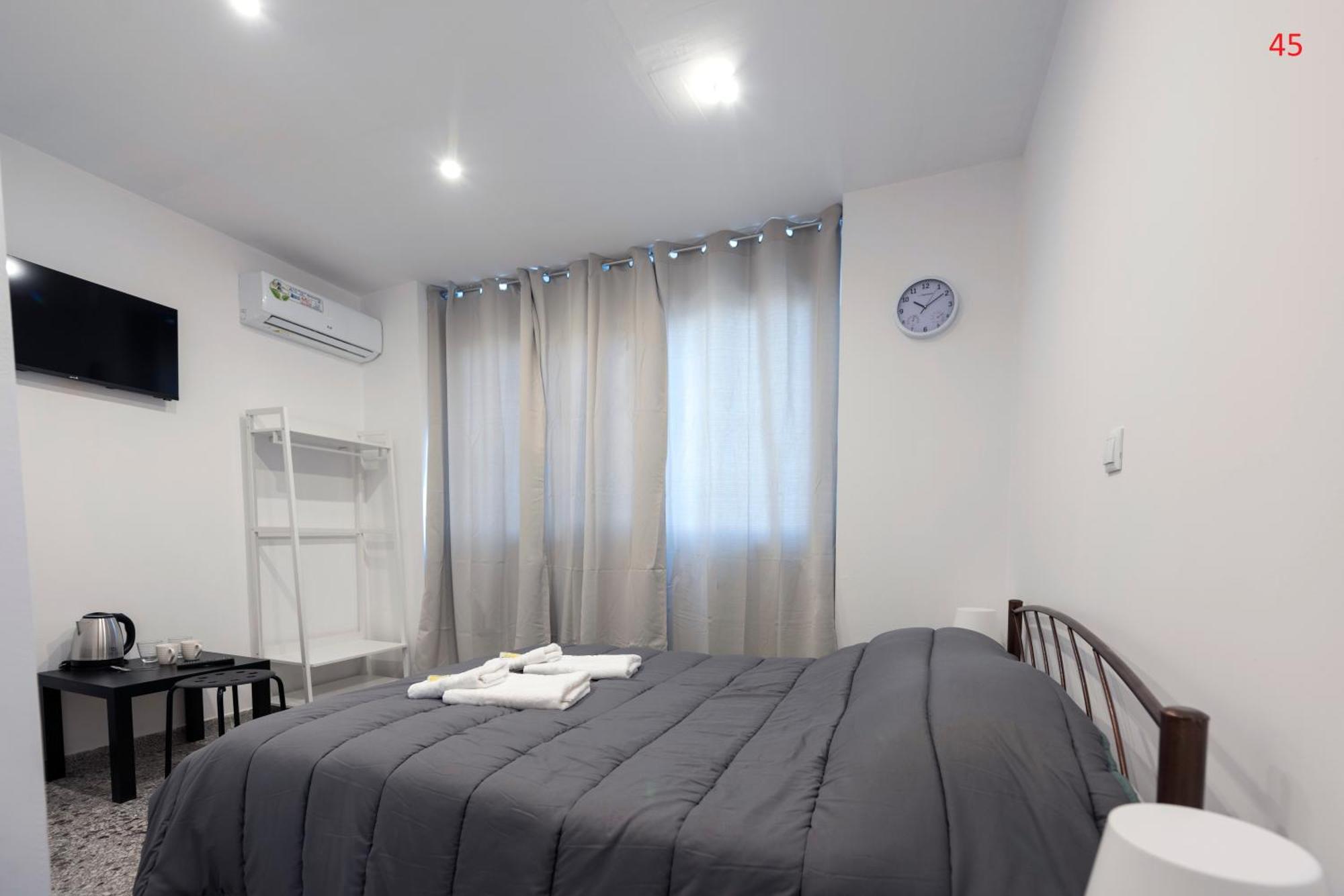 Liberal Gazi Apartment Athens Exterior photo