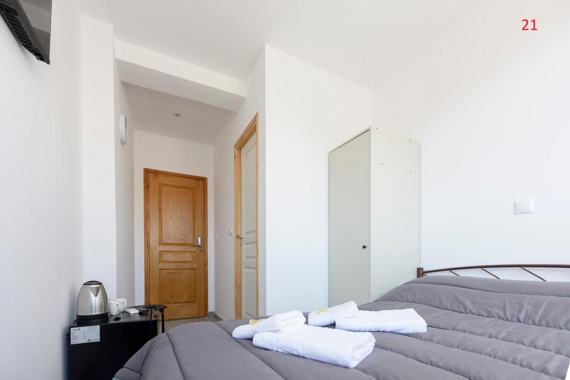 Liberal Gazi Apartment Athens Exterior photo